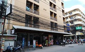 Nikom Court Hotel Pattaya